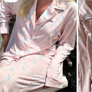 🌸 Djerf Avenue Go Slow PJ Set – Summer Island (Top M, Shorts L)